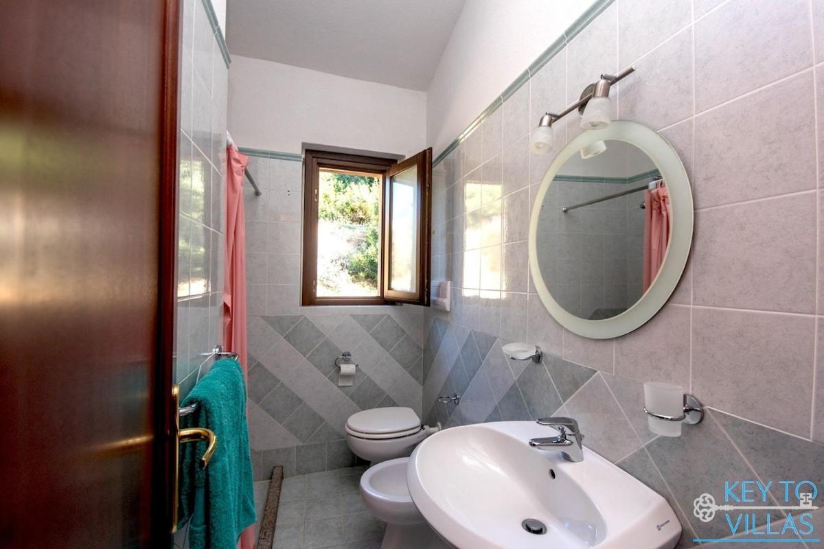 Villa Vista - Key To Villas Costa Paradiso Exterior foto